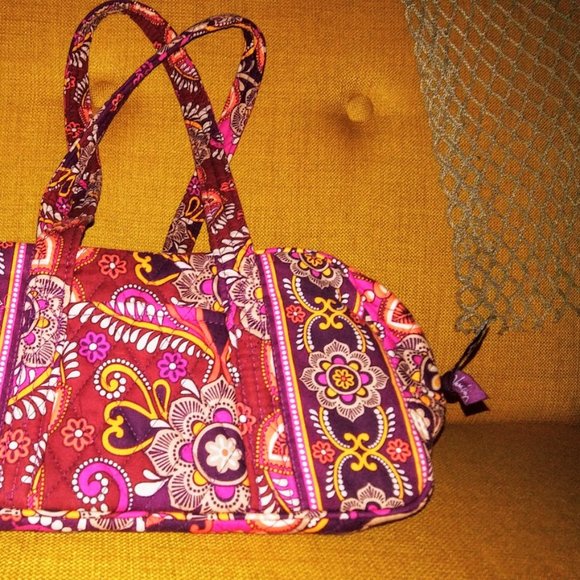 Vera Bradley Safari Sunset Ret '11 Baguette Shoulder Bag - Picture 2 of 6